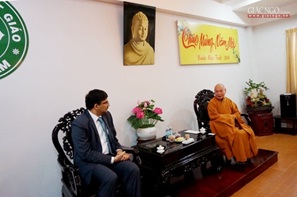 New Indian Consul General in Ho Chi Minh city visits Southern VBS headquarters