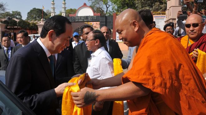 Vietnam President visits Mahabodhi Temple