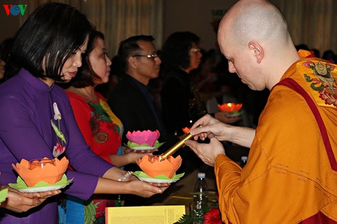 Vietnamese in Czech Republic pray for peace