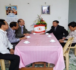 VFF in Quang Binh extends visits local Catholic dignitaries