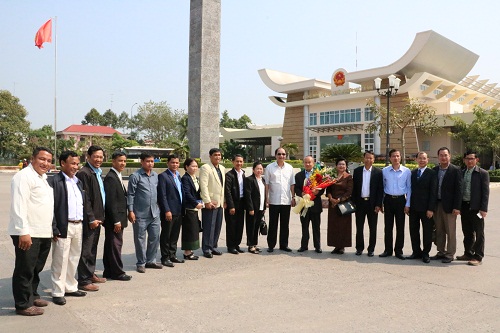 Images of Cambodian Ministry of Cults and Religion working trip to Vietnam