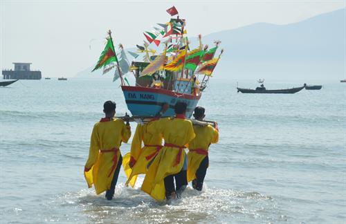 Fishermen’s festival held in Da Nang