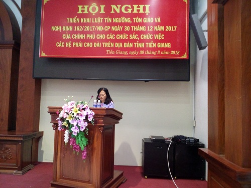 Religious committee in Tien Giang disseminates new religious law to Caodai dignitaries