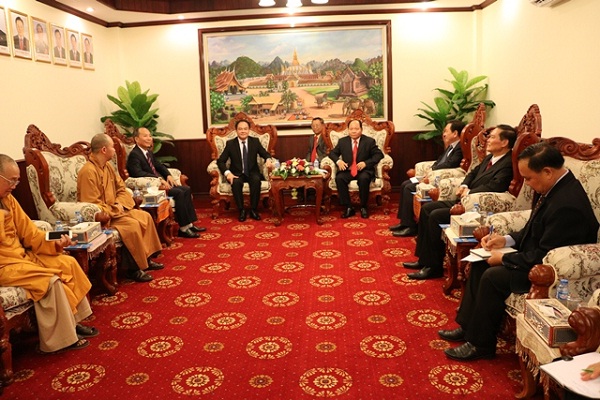  Government religious committee Chairman pays courtesy visits to leaders of Lao national construction front and home affairs ministry  