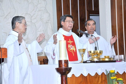 My Tho diocese holds inter-diocesan meeting