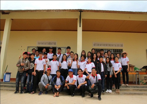 Youth of Vinh Son parish organizes social, cultural program for ethnic children