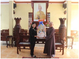 Provincial authorities of Long An extend congregation to local Buddhists on Vesak Day