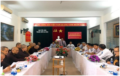 Religious committee in Da Nag meets with Buddhist dignitaries on Vesak Day