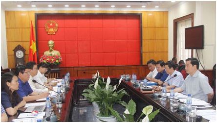 Government religious committee holds meeting with Ninh Binh provincial government