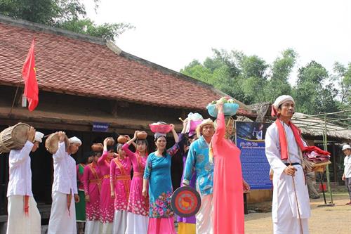 Traditional inauguration of new house by Cham people