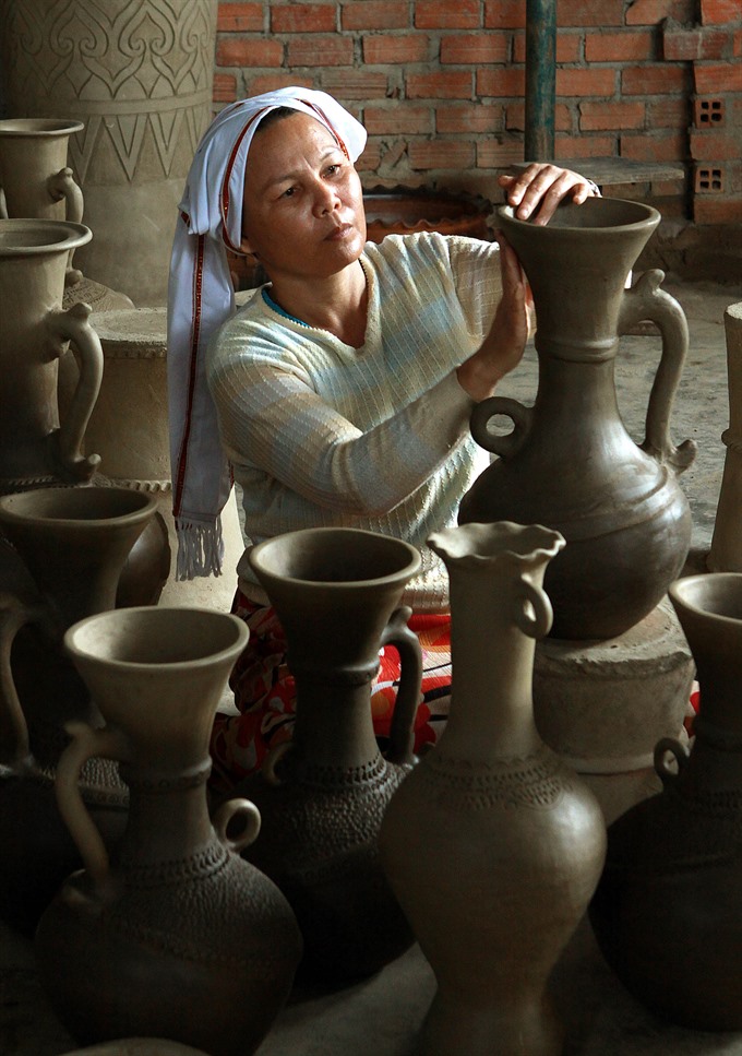 Plans for UNESCO recognition of Chăm pottery unveiled