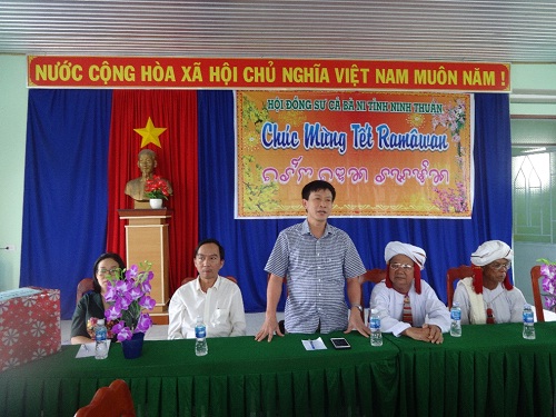 Government religious committee pays visits to Islam communities in Ninh Thuan