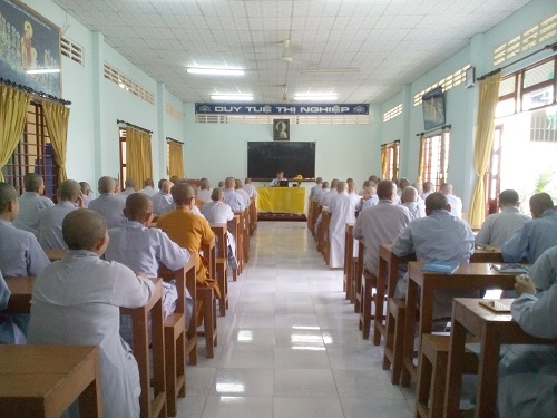 Dissemination of religious laws to nuns participating in Summer Buddhist Retreat in Tien Giang