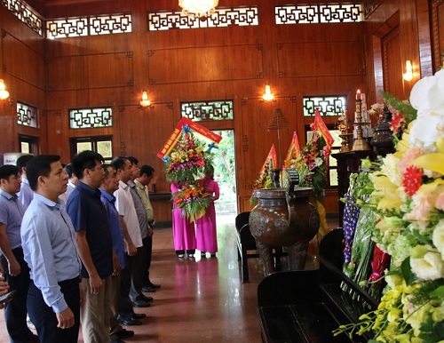 Government religious committee delegation concludes visit to Nghe An 