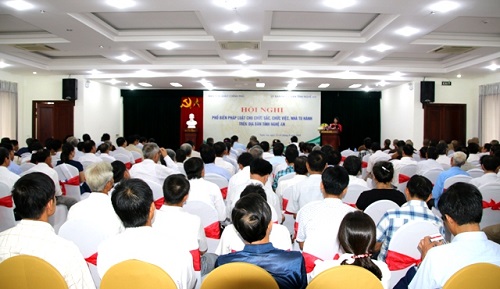 Dissemination of religious law to religious dignitaries, deacons in Nghe An