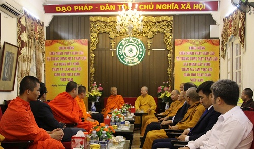 Delegation from Lao United Buddhists Association, Lao national construction front visits VBS