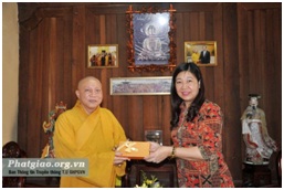 Commission for Mass Mobilization in Hanoi visits Lien Phai pagoda on Buddhist Parents Day