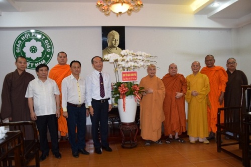 Government religious committee congratulates Vietnam Buddhist Sangha on Vu Lan Festival