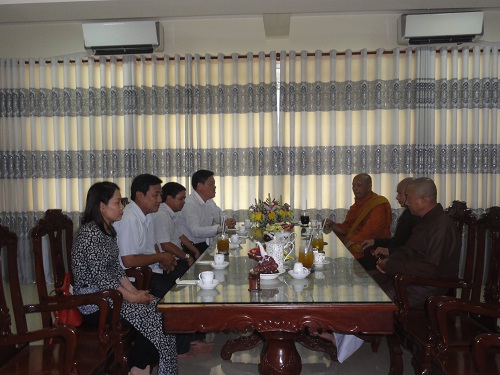 Home Affairs Department in Ca Mau pays visits to religious organizations