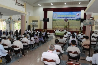 Conference on evangelization held in Hue Archdiocese