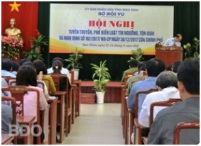 Dissemination of new religious law to local officials in Binh Dinh