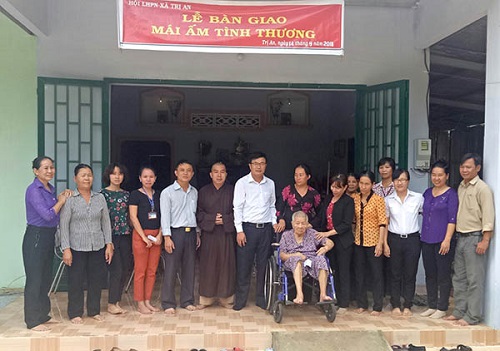 Religious committee in Dong Nai supports construction of charitable house for disadvantaged family