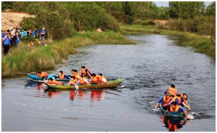 Camping for religious youth held in Long An