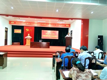 Religious affairs training for local key cadres in Quang Binh