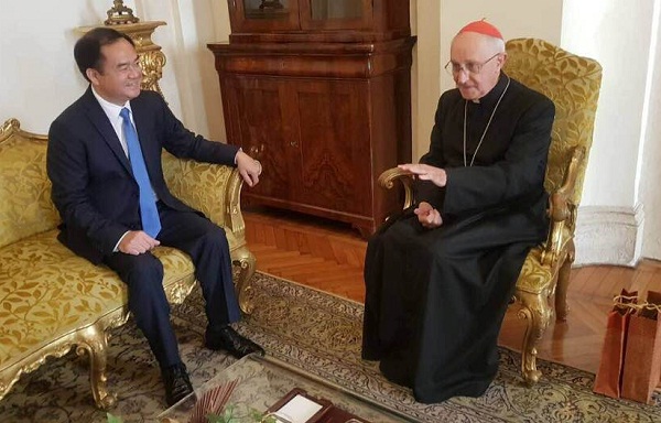 Government religious committee leader meets with Vatican’s ministers  