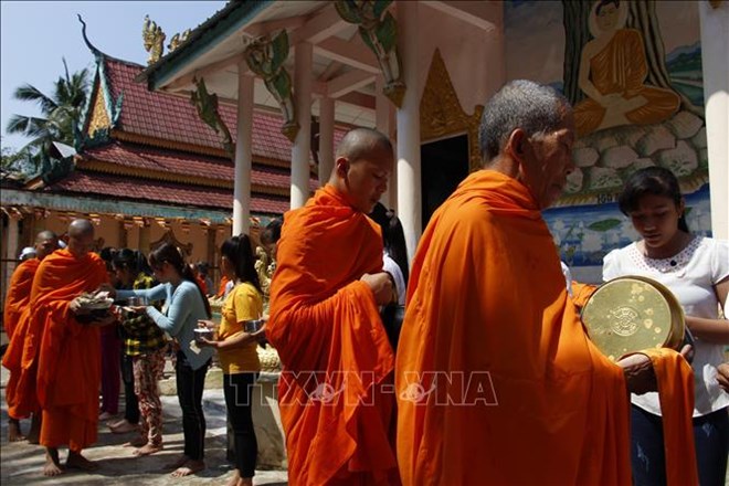 Khmer community in Hau Giang, Soc Trang celebrate Sene Dolta festival