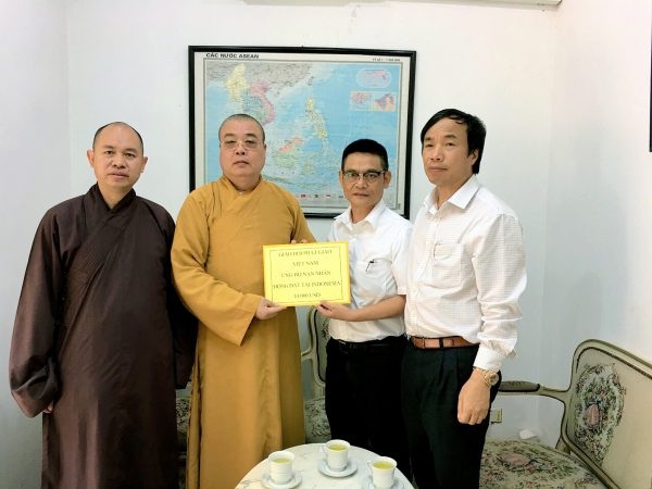 Vietnam Buddhist Sangha sends relief to Indonesian earthquake victims