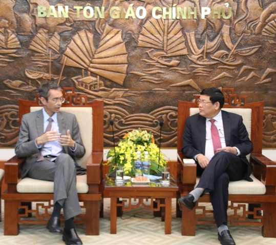 Government religious committee receives US Counselor in Vietnam