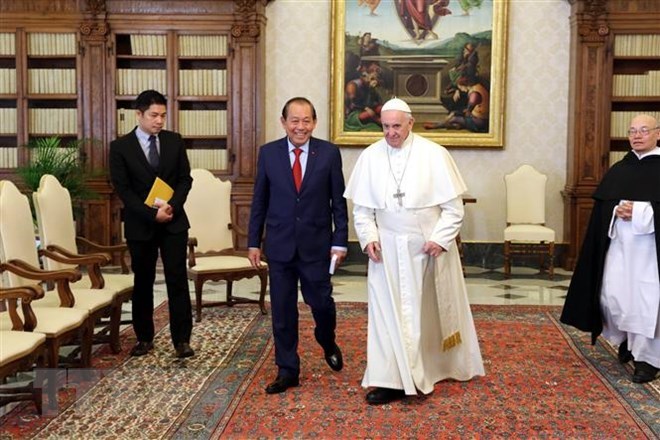 Deputy PM Trương Hòa Bình meets Vatican leaders