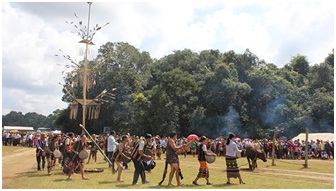 Friendship ceremony between Ma and M’nong people restaged in Binh Phuoc