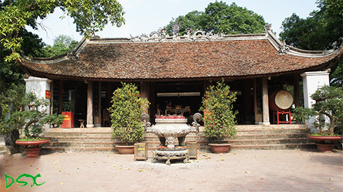 Và temple dedicated to Saint Tan Vien