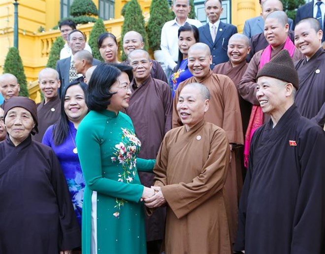 Vice President receives religious dignitaries of Ha Nam