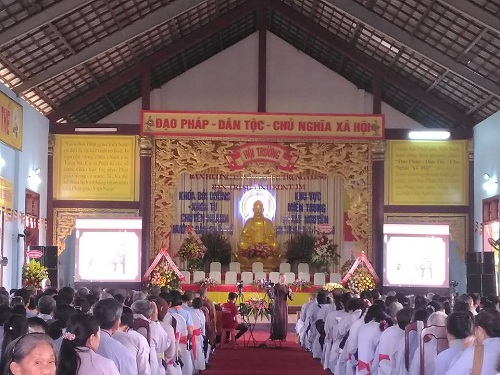 VBS holds professional training for Buddhist monks, nuns from Central in Kon Tum