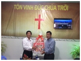 Religious affairs committee in Ca Mau extends Christmas wishes to local Christians