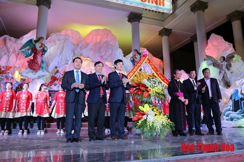 Thanh Hoa authorities leader attend Christmas celebrations