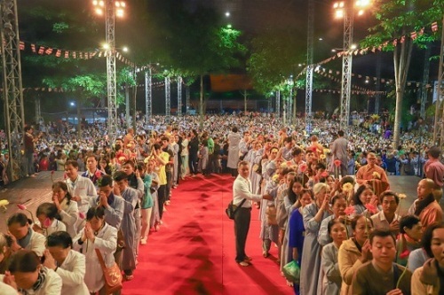 35,000 Buddhists attend Buddha’s enlightenment ceremony in Ba Ria – Vung Tau 