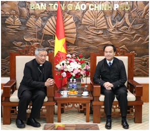 GCRA leader receives Bishop of Hung Hoa diocese