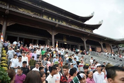 Festival kicks off at Vietnam’s largest pagoda