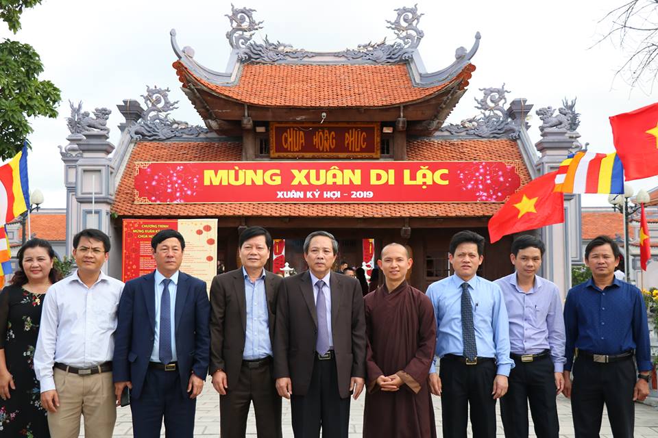 Quang Binh provincial authorities visit Hoang Phuc pagoda