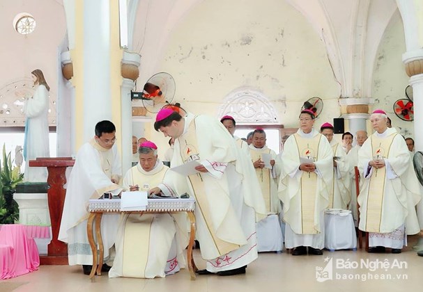 New Bishop of Vinh Diocese: strengthening dialogues for smoothly solving differences and promoting Catholic contributions