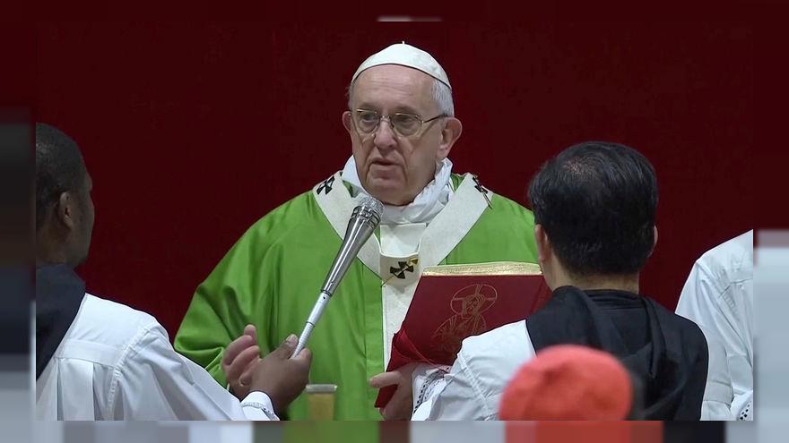 Pope, ending conference, calls for 'all-out battle' against abuse of minors