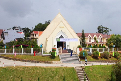 Protestant Church in Da Lat celebrates 90th anniversary 