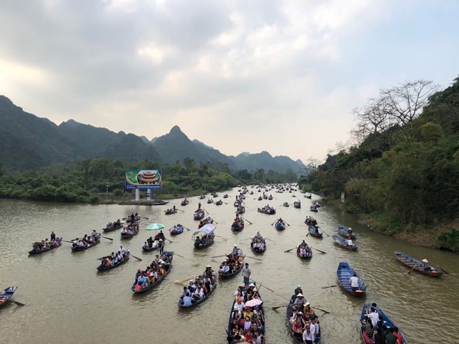 Huong Pagoda welcomes over 1 million visitors