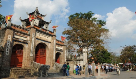 Commemoration of self-proclaimed King Ngô Quyền and Co Loa Citadel  