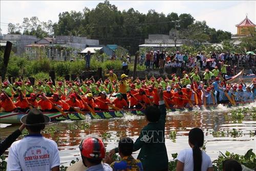 Boat Race in Bac Lieu 2019 contributes to promote Khmer cultural values