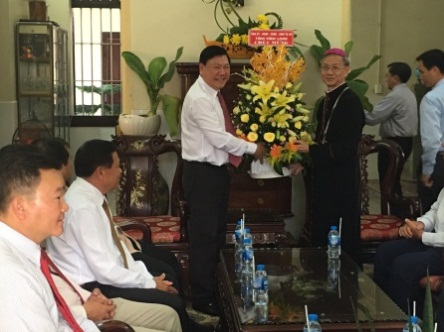 Vinh Long authorities extend Easter greetings to local Christian organizations